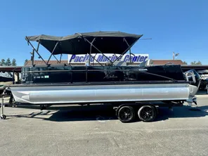 2022 Avalon Catalina Entertainer 25' w/ 300HP Mercury Verado!