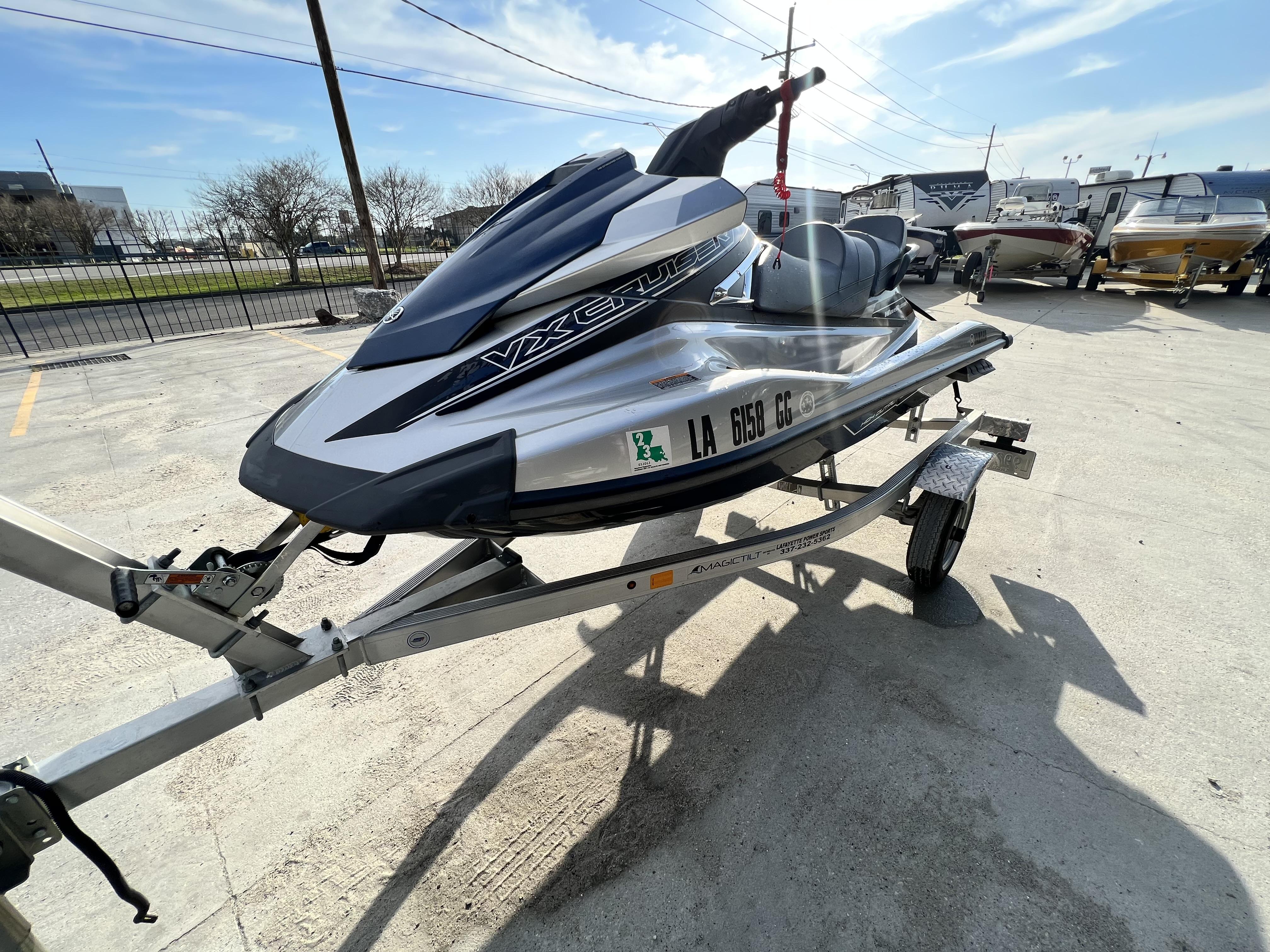 2016 Yamaha Boats VX Cruiser