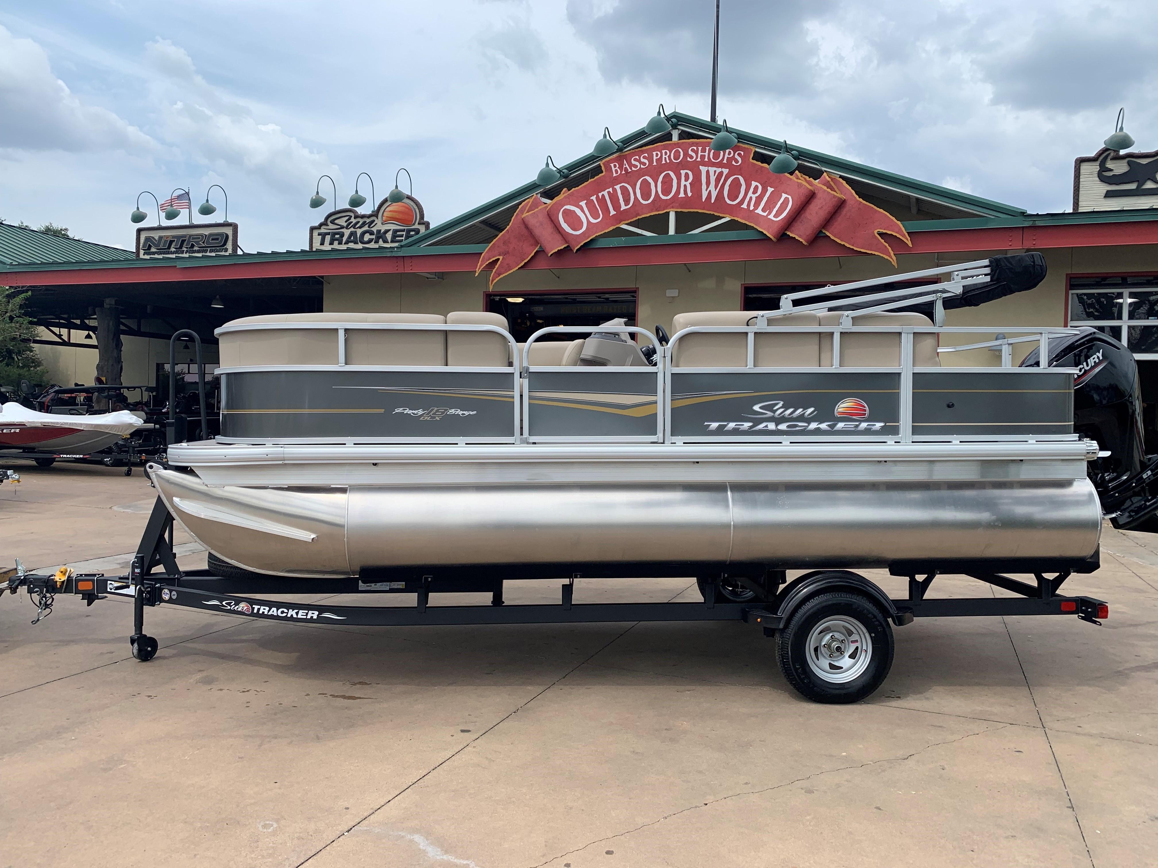 New 2024 Sun Tracker Party Barge 18 DLX, 77494 Katy Boat Trader