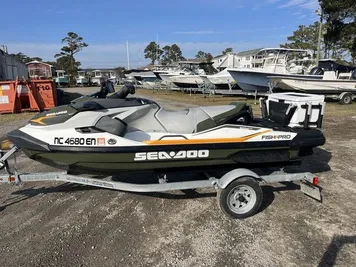 2019 Sea-Doo Waverunner Fish Pro™ IBR & Sound System