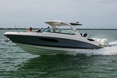 2024 Sea Ray SLX 350 Outboard