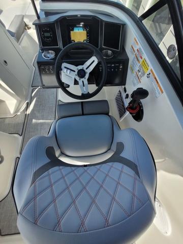 2024 Bayliner VR5 Bowrider - Outboard