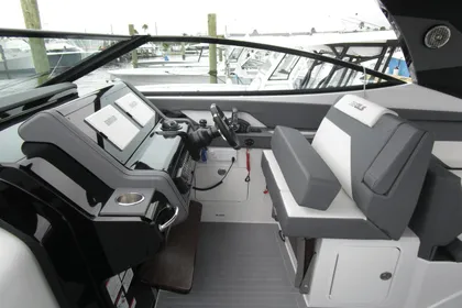 2024 Cruisers Yachts 38 GLS Outboard