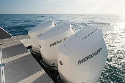 2024 Cruisers Yachts 38 GLS Outboard