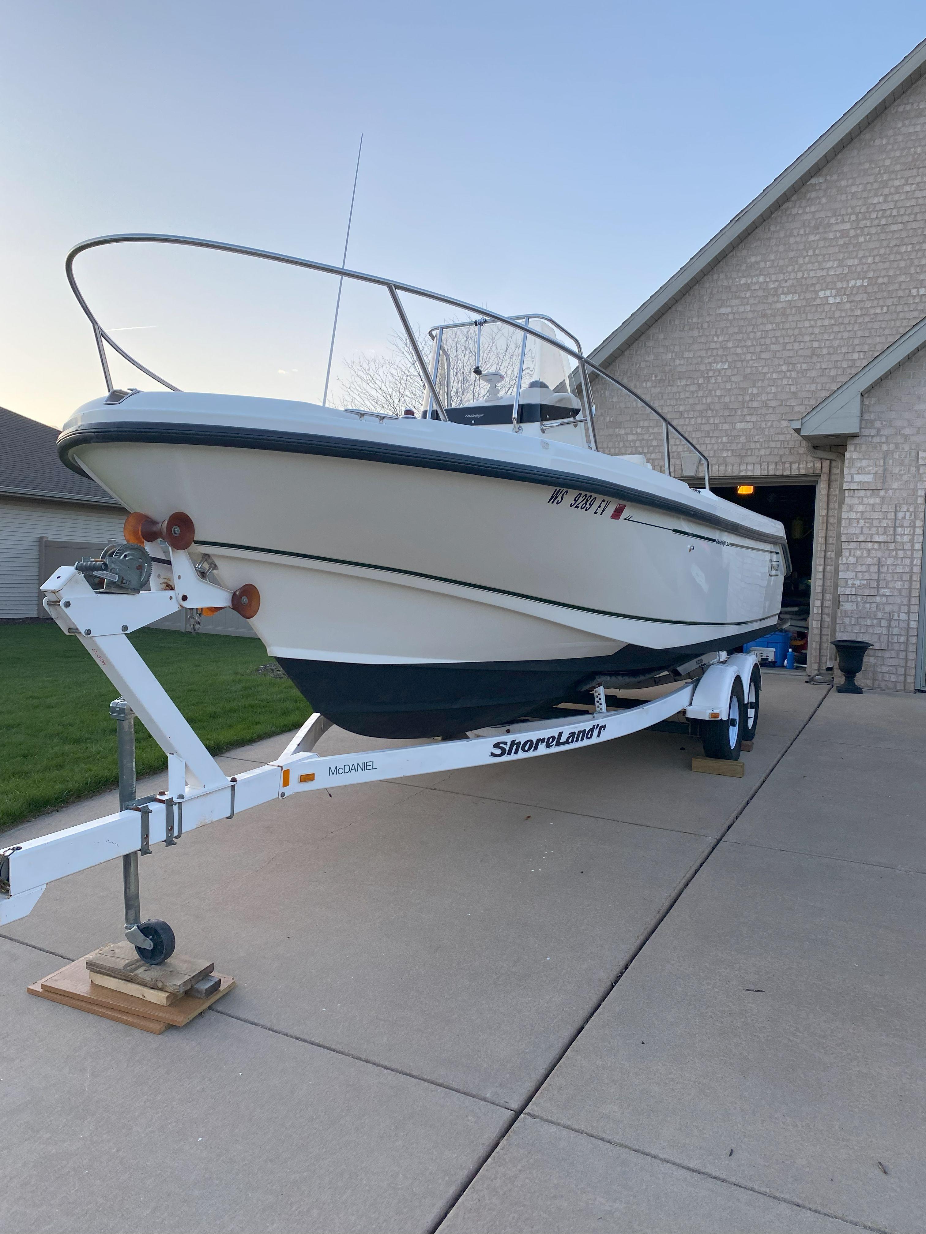Used 1999 Boston Whaler 23 Outrage