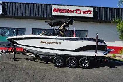 2024 MasterCraft X24 - 630hp SC