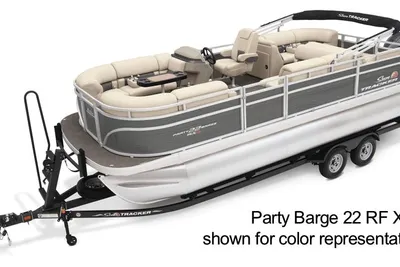 2024 Sun Tracker Party Barge 22 RF DLX