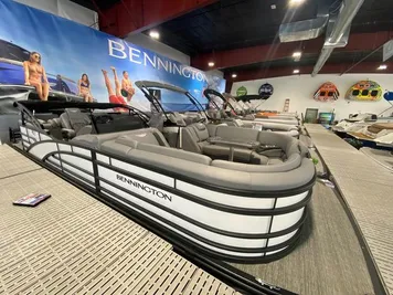 2024 Bennington 23 RSR - Quad Bench - Tritoon