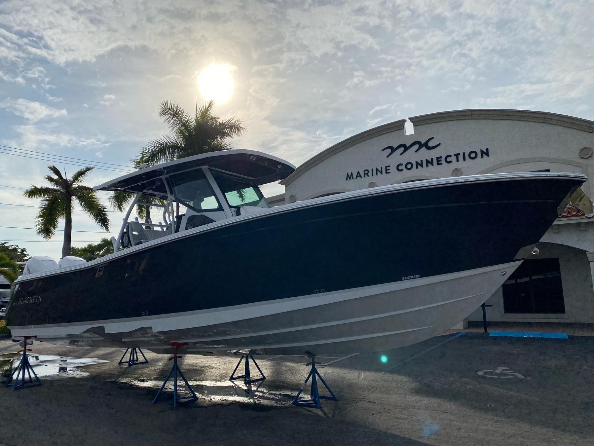 New 2023 Blackfin 332cc, 33415 West Palm Beach - Boat Trader