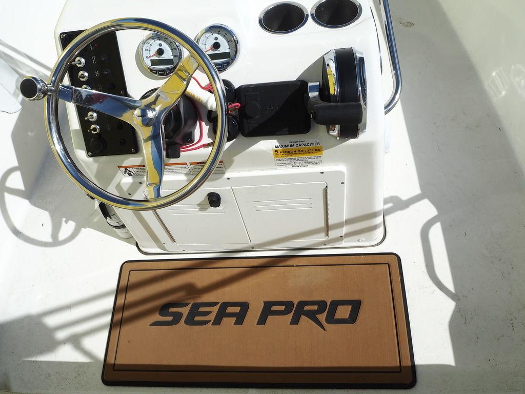 2022 Sea Pro 172 Bay Series