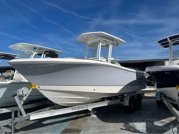 2023 Robalo R230