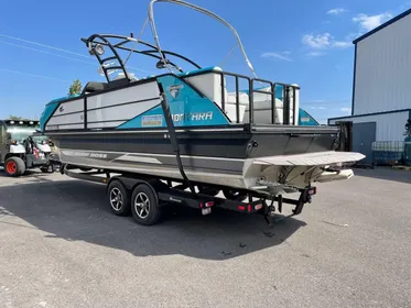 2020 Montara 25' Surf Boss