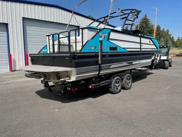 2020 Montara 25' Surf Boss