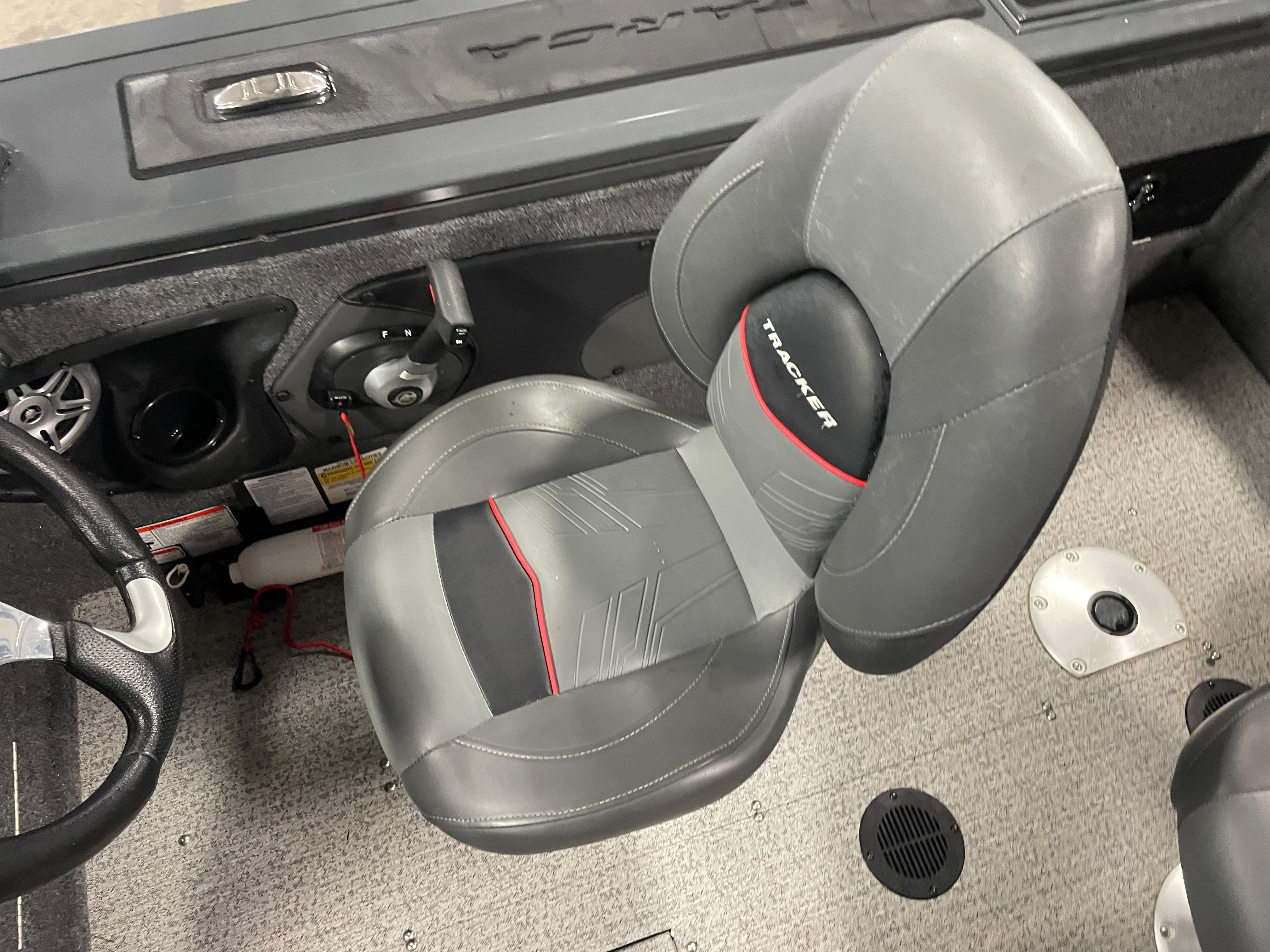 61 Bass Boat Bucket Seats – Boat Seats