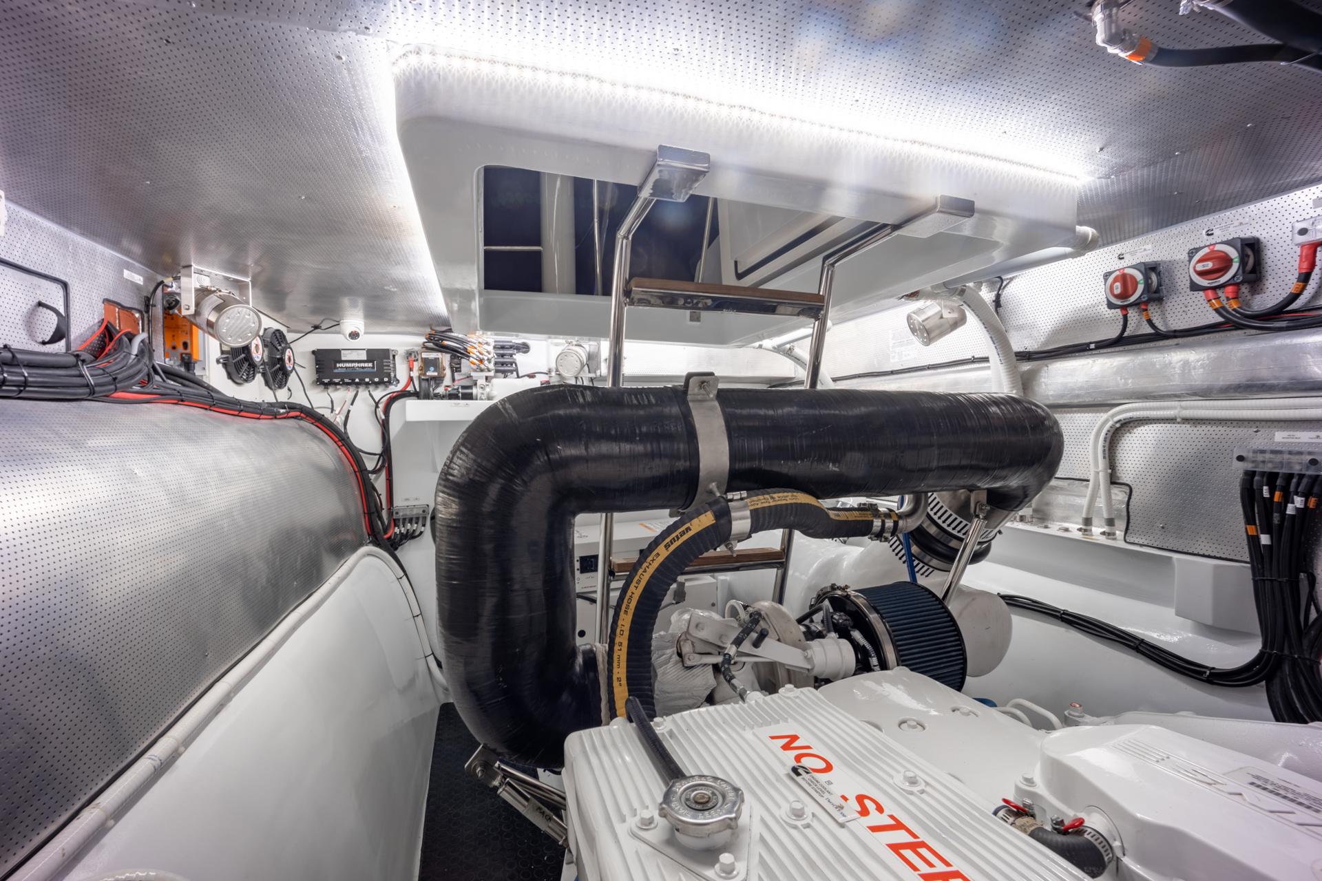 Two Oceans 555 Engine Room
