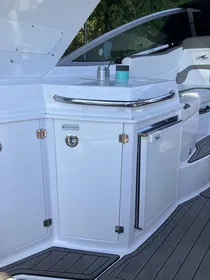 2018 Monterey 295 Sport Yacht