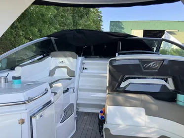 2018 Monterey 295 Sport Yacht