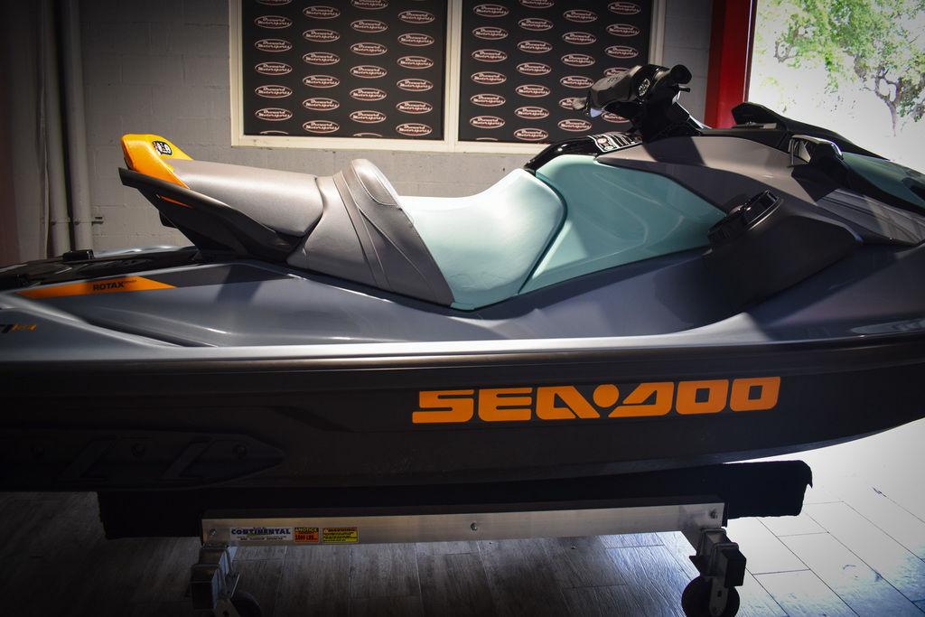 2024 Sea-Doo GTI™ SE 130 iBR Tech, Audio, iDF, iBR