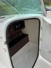 2016 Robalo R227 Dual Console