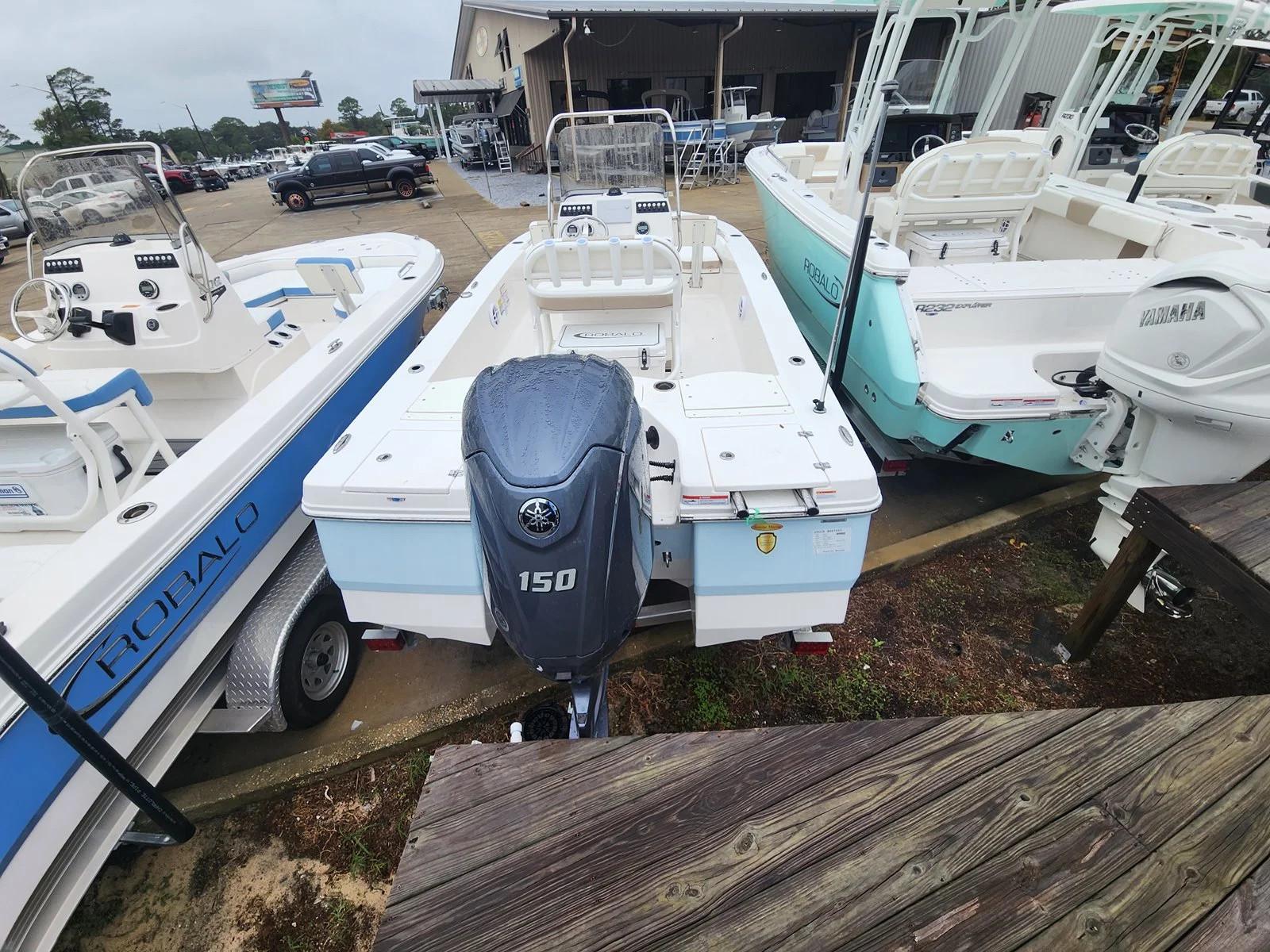 New 2024 Robalo 206 Cayman, 32569 Mary Esther Boat Trader