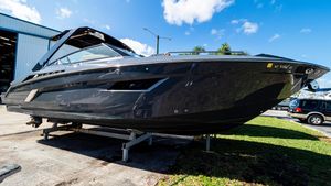 2017 Cruisers Yachts 338 SS