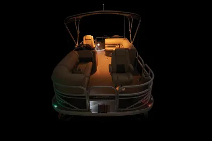 2023 Sun Tracker SportFish 20 DLX