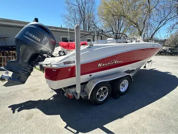 2017 NauticStar 203 SC