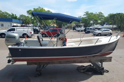 2000 Eastern 19 Center Console