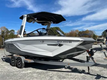 2022 Nautique G23