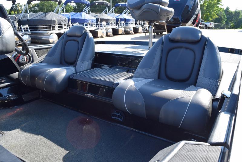 Ranger Bass Boat Seats with Center Storage Console