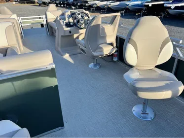 2024 Avalon Venture Fish N Cruise 23