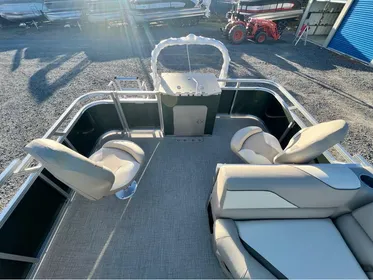 2024 Avalon Venture Fish N Cruise 23