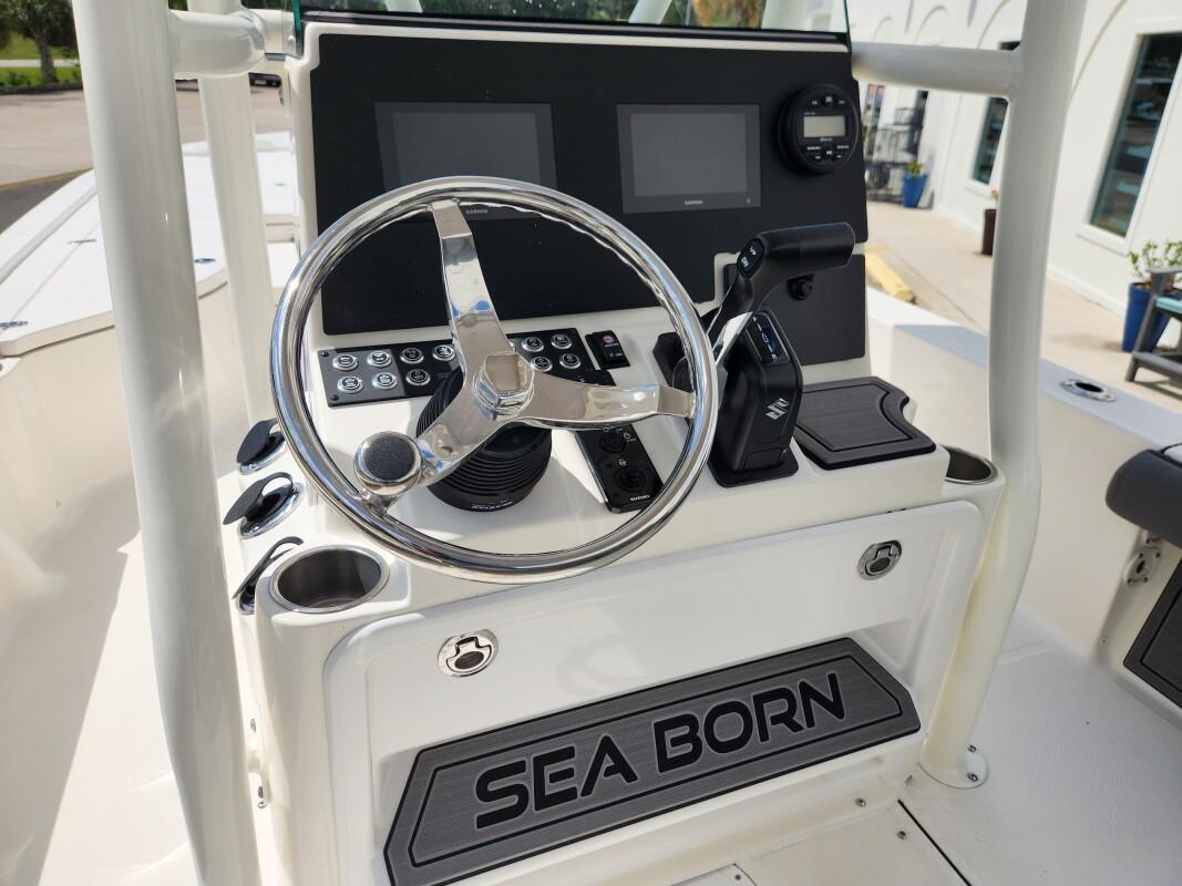 2023 Sea Born FX24 Bay