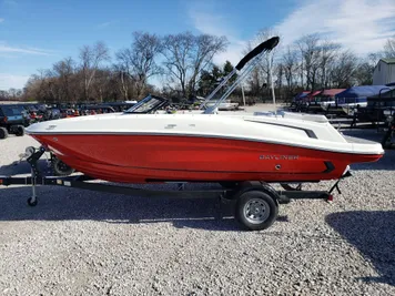 2024 Bayliner VR5