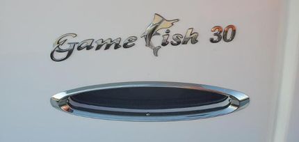 2024 Sea Hunt Gamefish 30 with Coffin Box