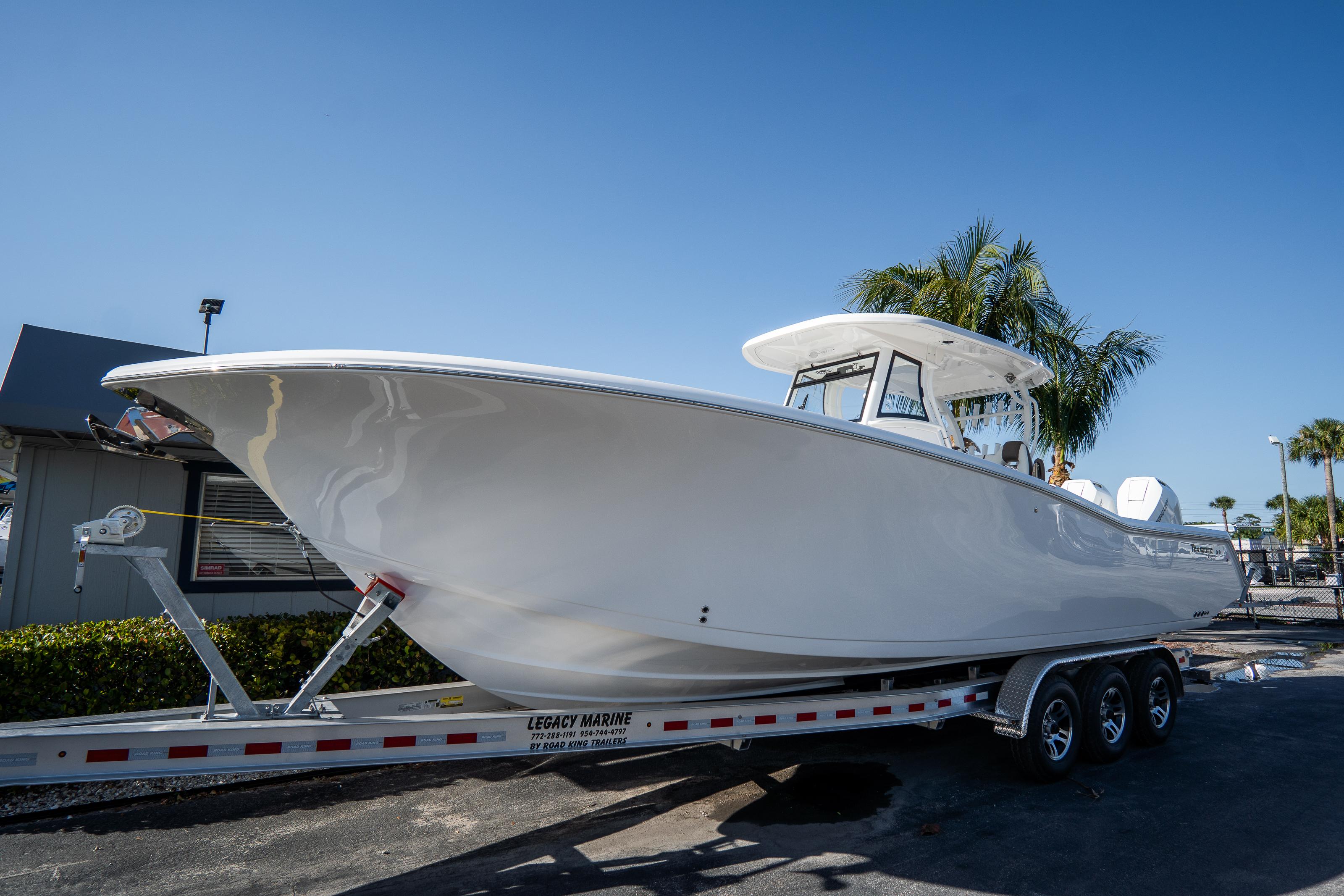 New 2024 Tidewater 320cc, 34997 Stuart - Boat Trader