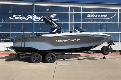 2023 MasterCraft XT22 T