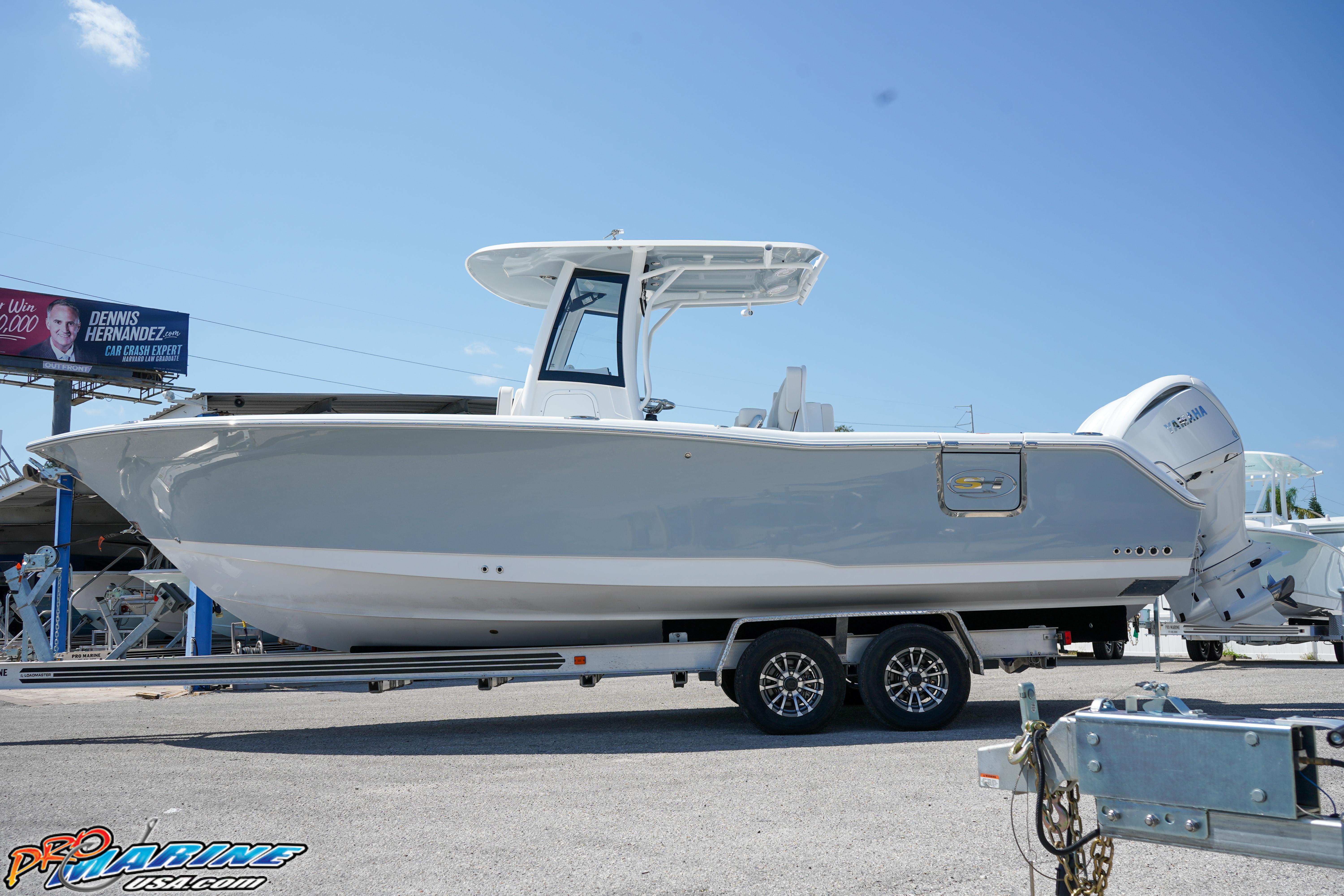 2024 Sea Hunt Gamefish 27 with Coffin Box