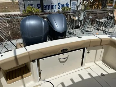 2015 Scout 320 LXF Center Console