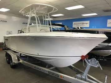 2023 Sailfish 220 CC