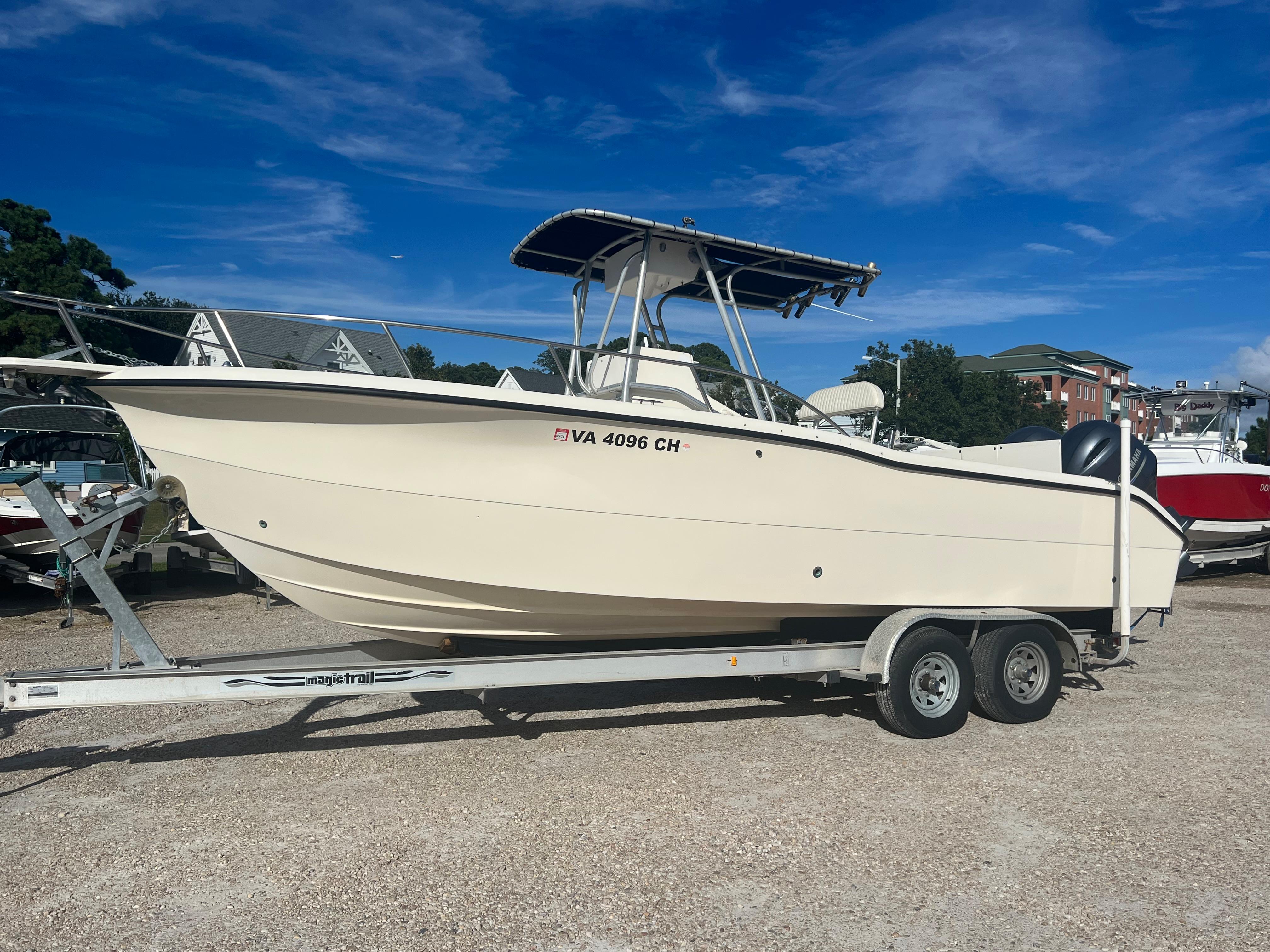 2001 Sea Pro 255 Center Console