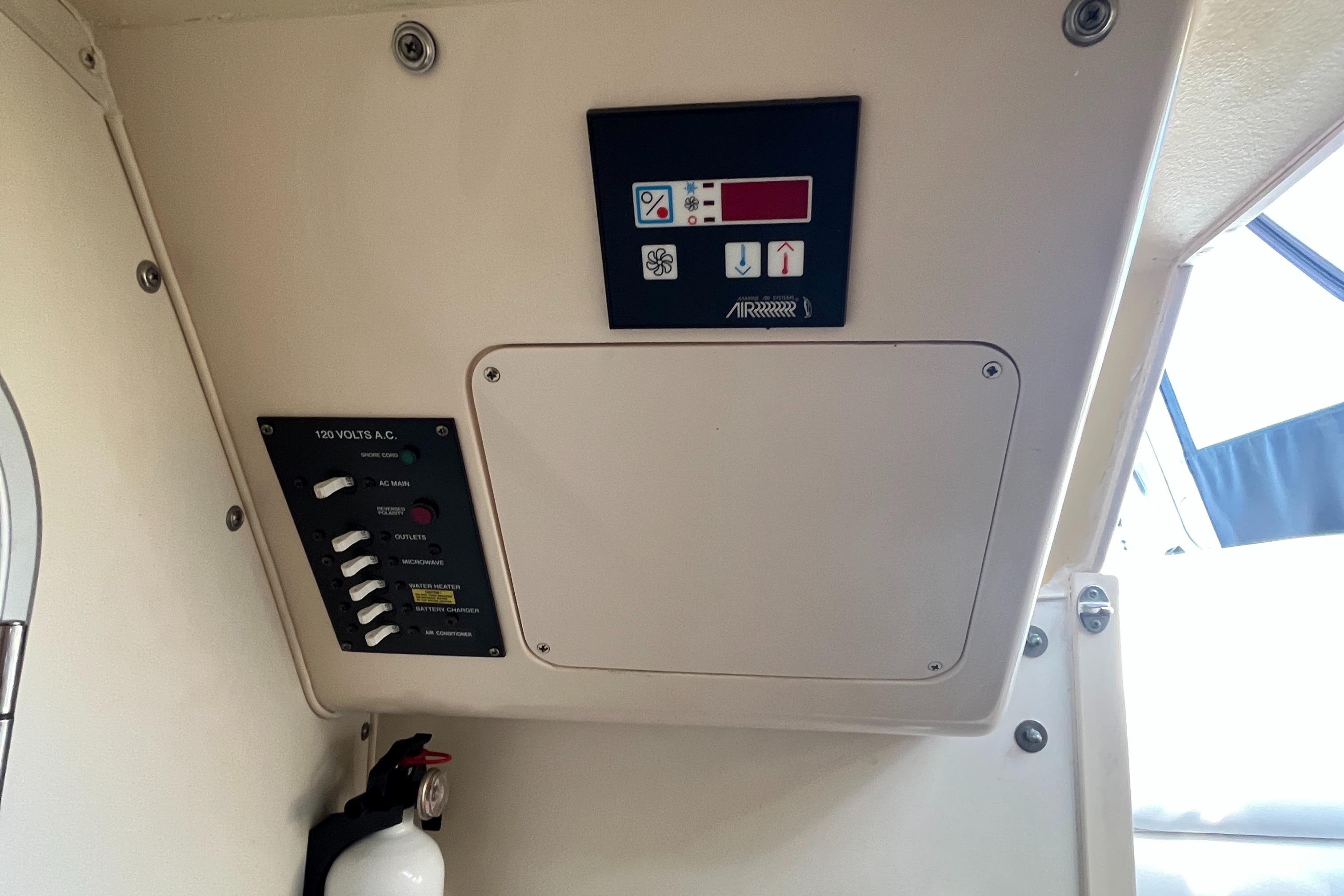 Grady-White 282 Sailfish, 110v AC breaker panel and Heat/AC Controls