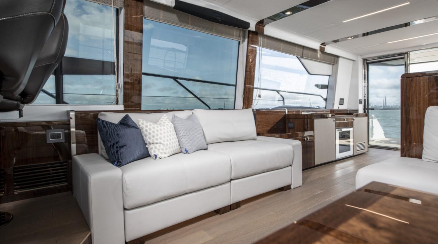 Manufacturer Provided Image: Manufacturer Provided Image: Fairline Squadron 68 Saloon