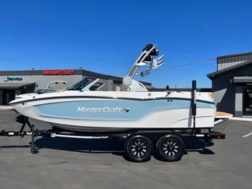 2024 MasterCraft XT20