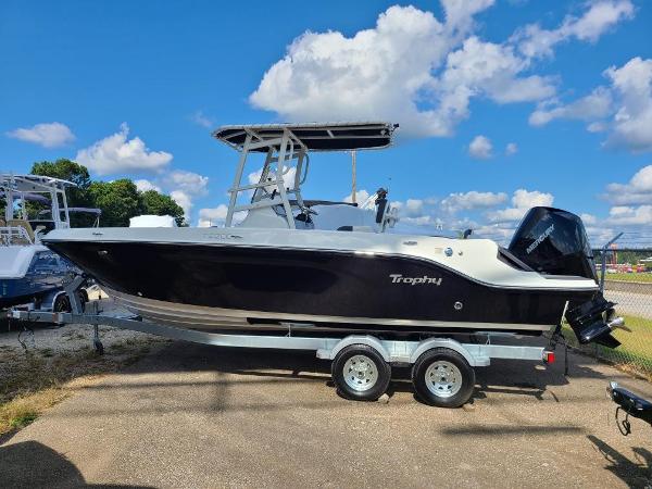 New 2022 Bayliner Trophy T22CC, 30566 Oakwood - Boat Trader