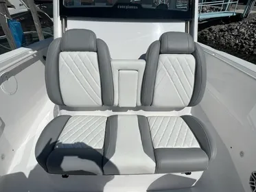 2023 Everglades 335 Center Console