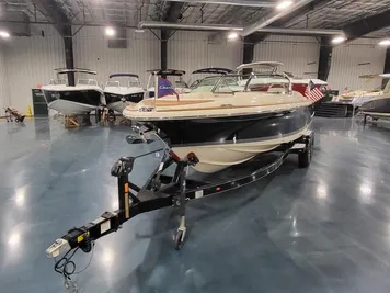 2020 Chris-Craft Launch 27