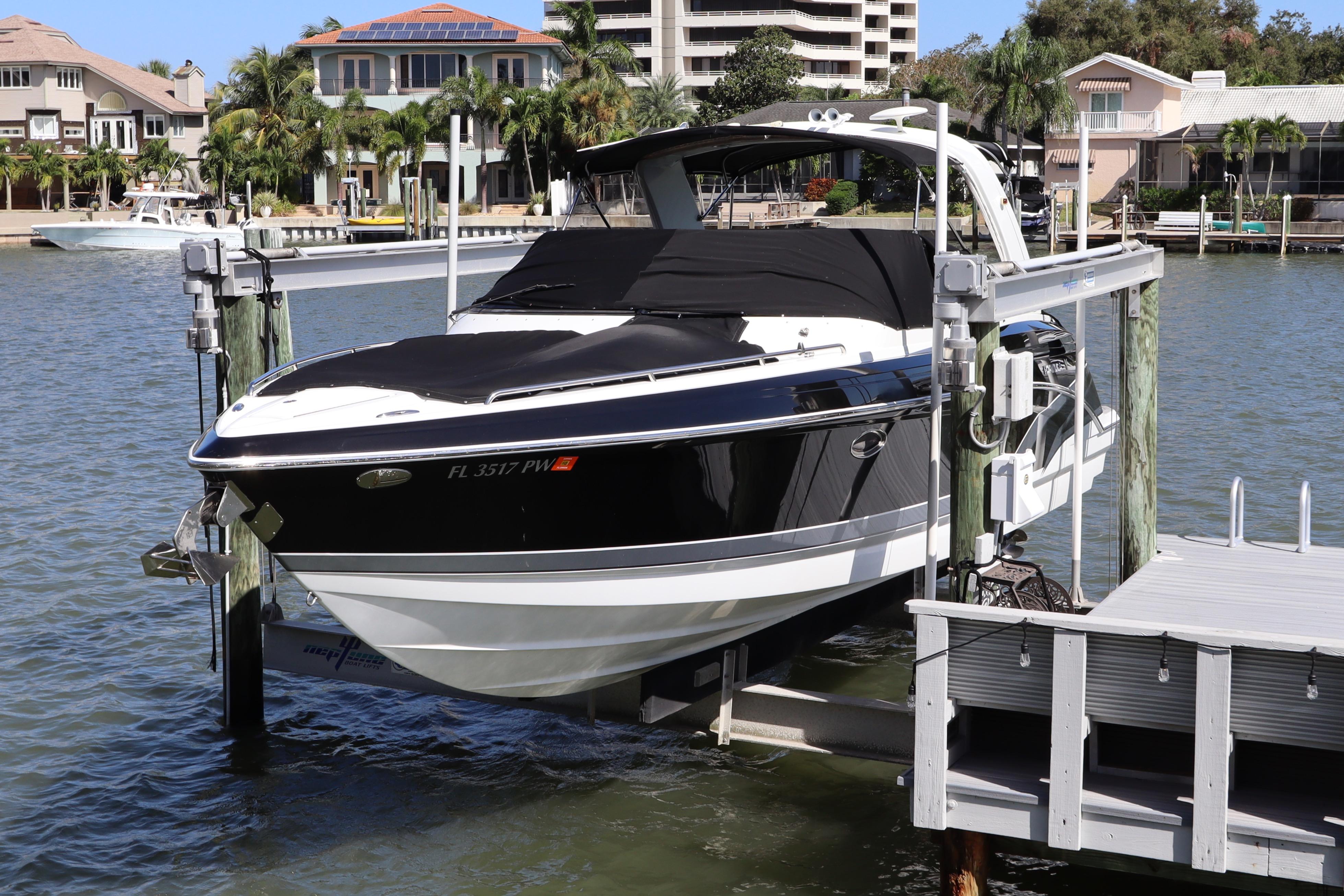 Used 2015 Formula 330 Crossover Bowrider, 33703 Saint Petersburg - Boat 