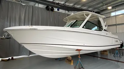 2022 Boston Whaler 280 Vantage