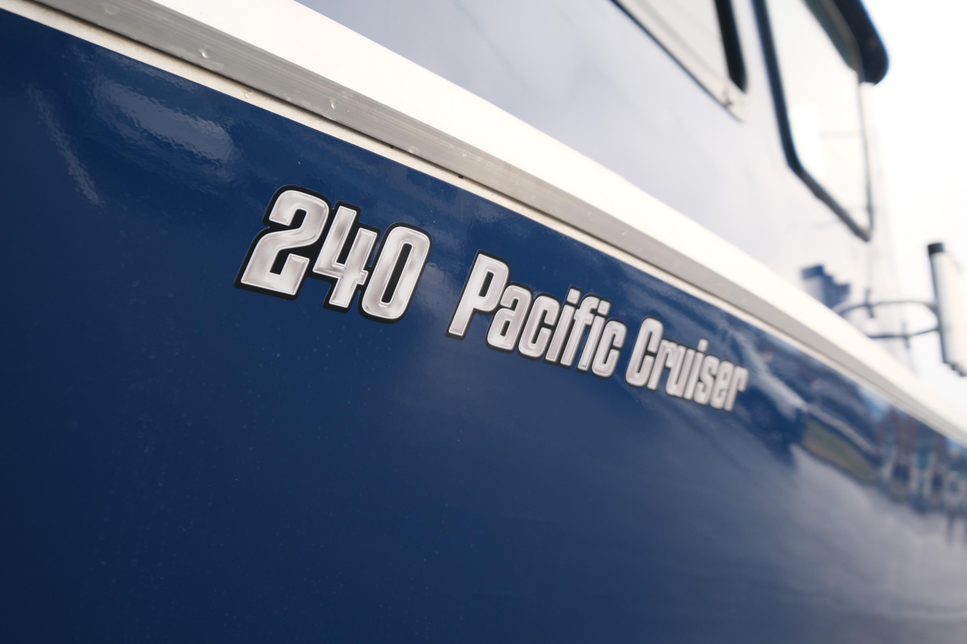 2024 Hewescraft 240 Pacific Cruiser